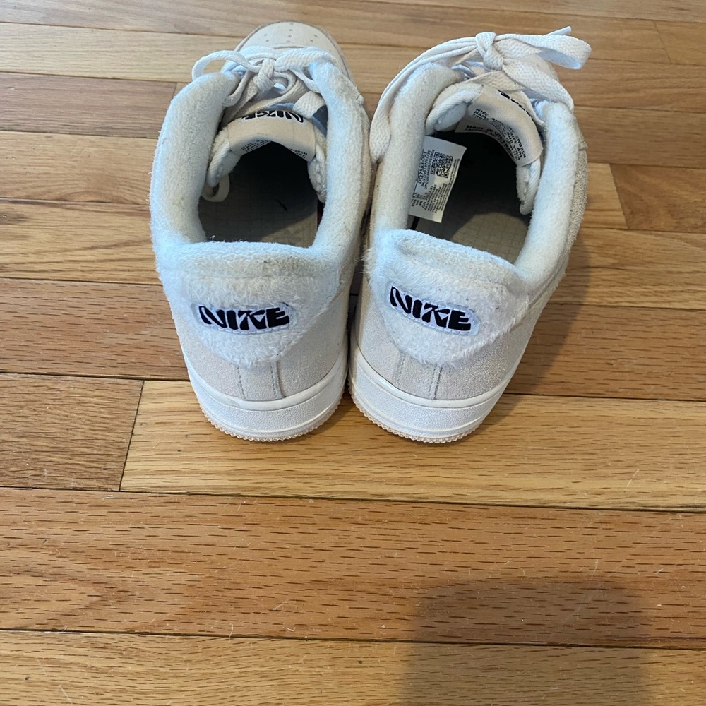 Nike Air Force ones.  Women’s size 8 - Picture 3 of 5